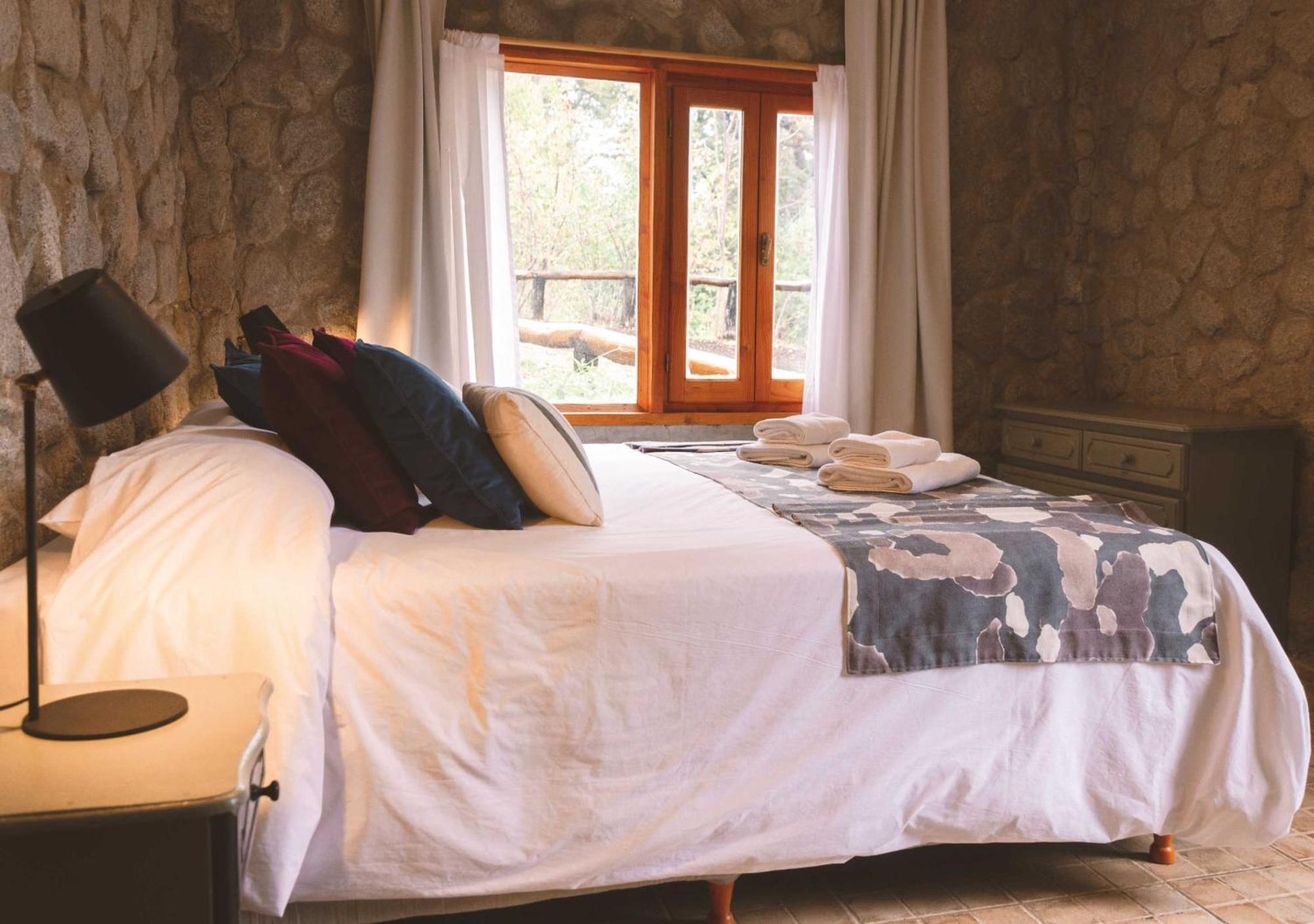 Ruma Andina By Dot Lodge *